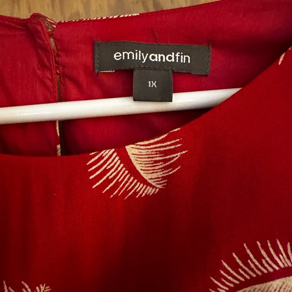 EMILY AND FIN Lucy Dress in Fuschia Feathers - Picture 3 of 3